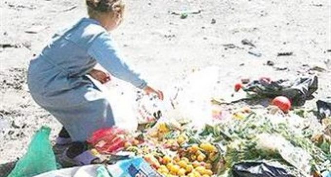 ELLERİ KELEPÇELİ HÜZÜN